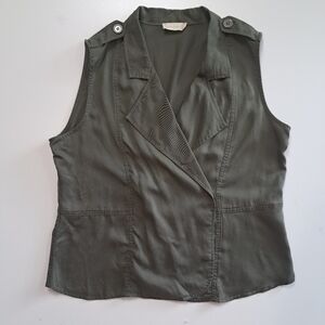 Altar'd State vest for women sleeveless‎ size M.